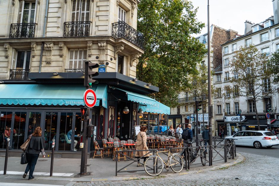 Vue complémentaire liée à Paris