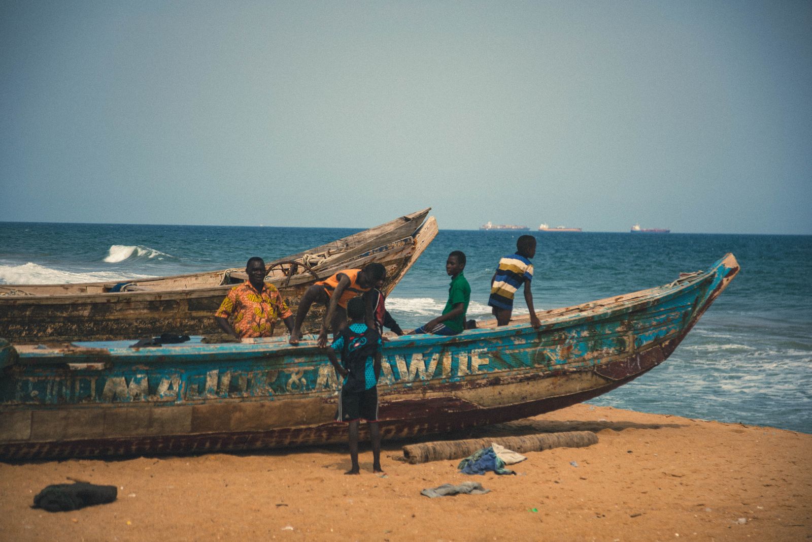 Vue complémentaire liée à Lomé